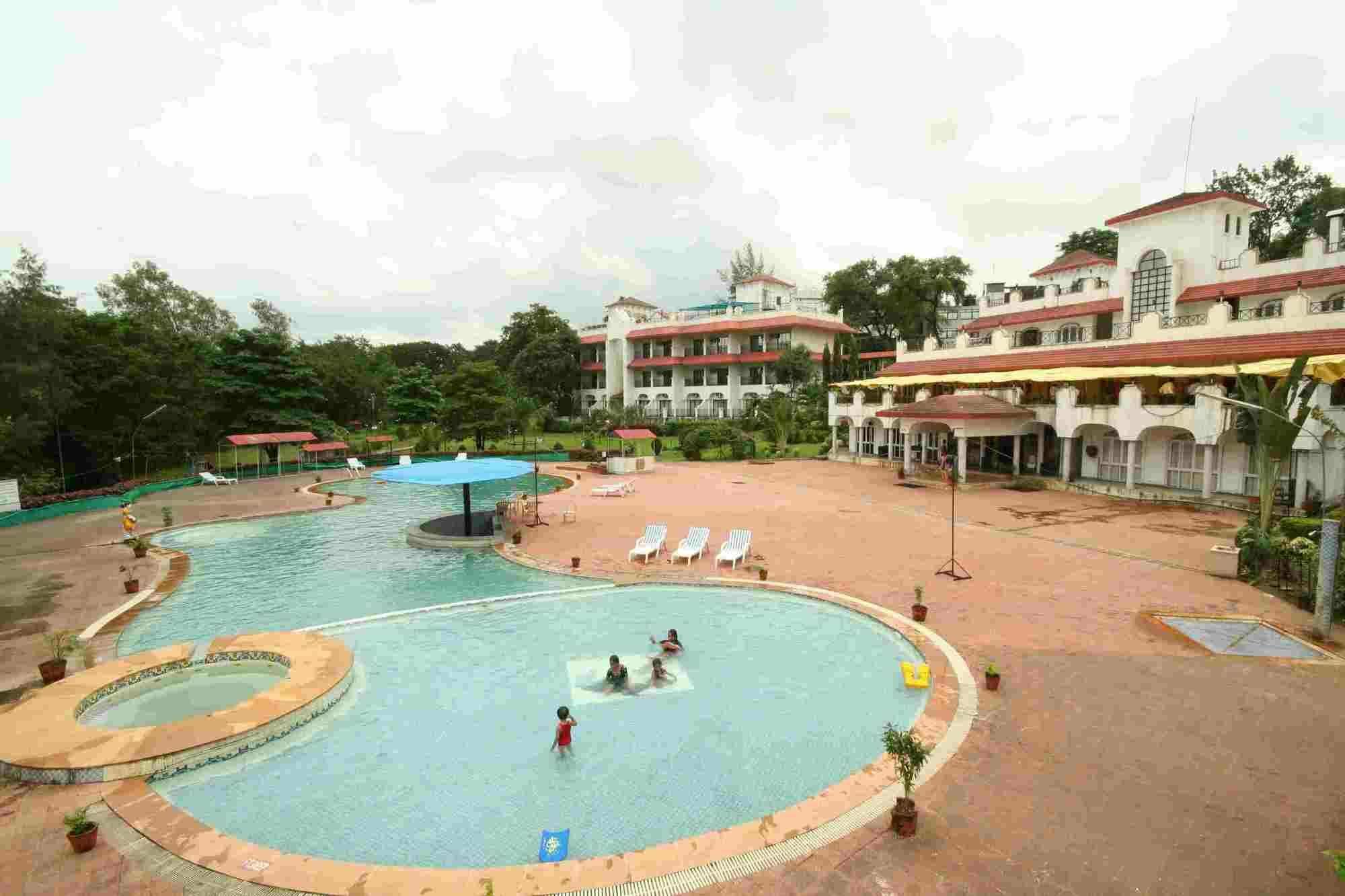 Khanvel Resort Silvassa Exterior photo